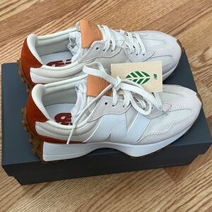 *NEW* New Balance 327 Lifestyle Shoes - White and Brown